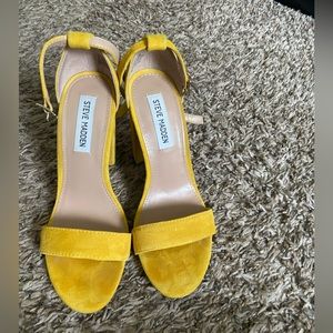 Steve Madden Yellow Carson Heel